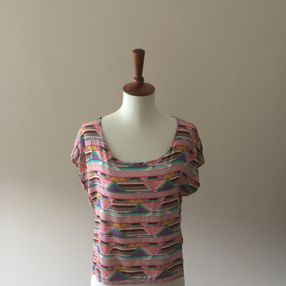 Leo Meets Virgo Aztec Print Top - Picture 5 of 7